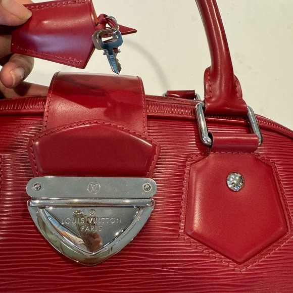 Authentic Louis Vuitton Montaigne Bowling Epi bag - Picture 8 of 16